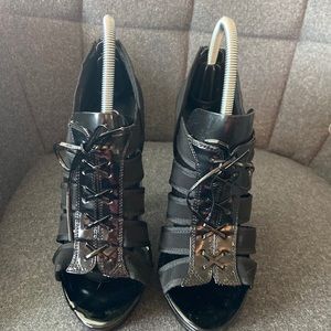 Carlos by Carlos Santana “Zealous” Black 5” Platform Heels Size 8 1/2